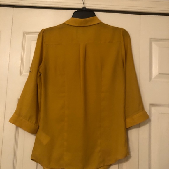 Mustard colored button down - Picture 3 of 4